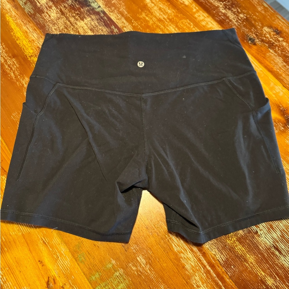 Black 6 inch inseam Lululemon spandex shorts EUC